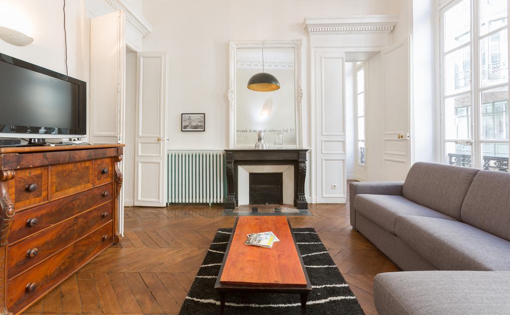Apartament Habitat Parisien - 2Br-1Ba - Opera Palais Royal Zewnętrze zdjęcie